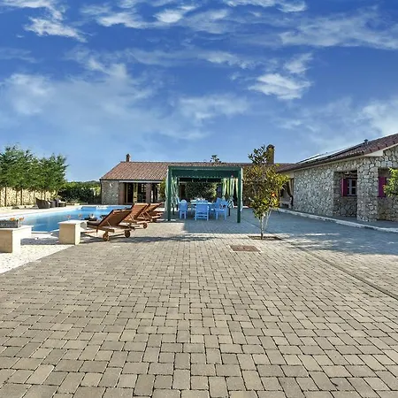 Villa Pequena Perla